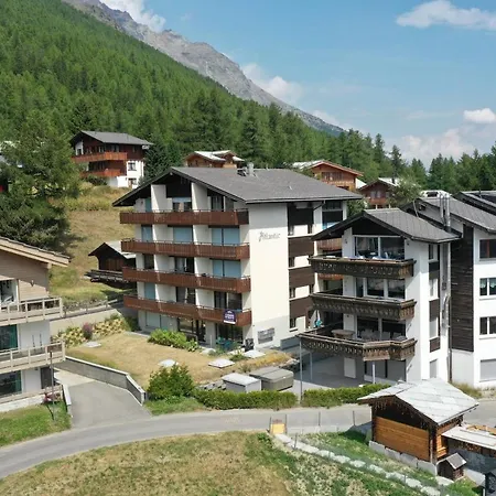 Classy Studio In Alps Switzerland Apartment